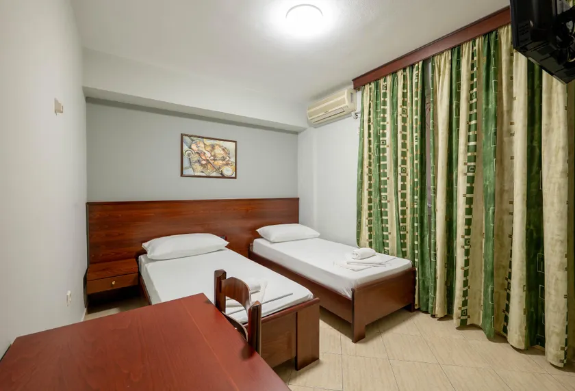 Hotel Venera - Image 1
