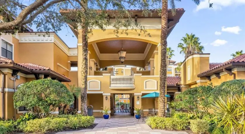 Resort Style Condo 4 miles from Disney - Image 1