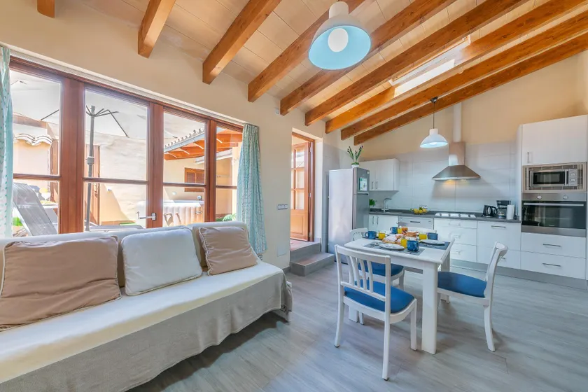 Casa con barbecue, giardino e terrazza - Image 1