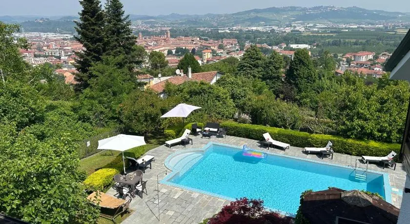 Alba View Apartments with Pool - Image 1
