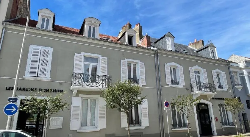 Le Pavillon d'Enghien - Image 1