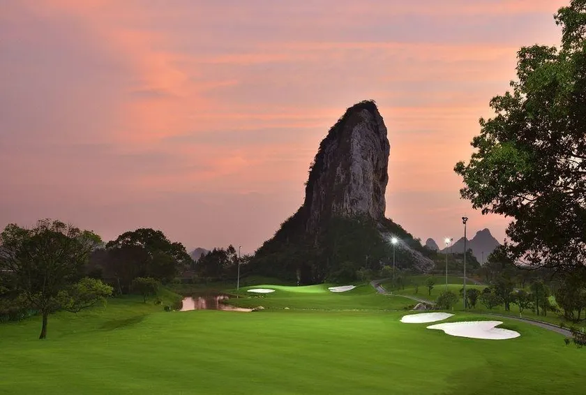 Guilin Landscape Golf Resort - Image 1