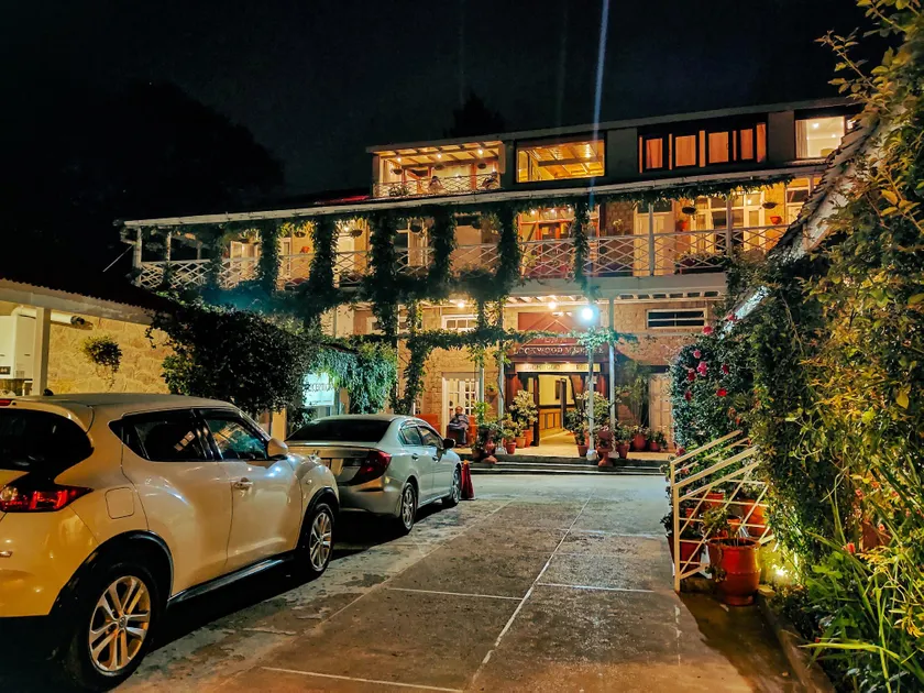 Lockwood Hotel Murree - Image 1