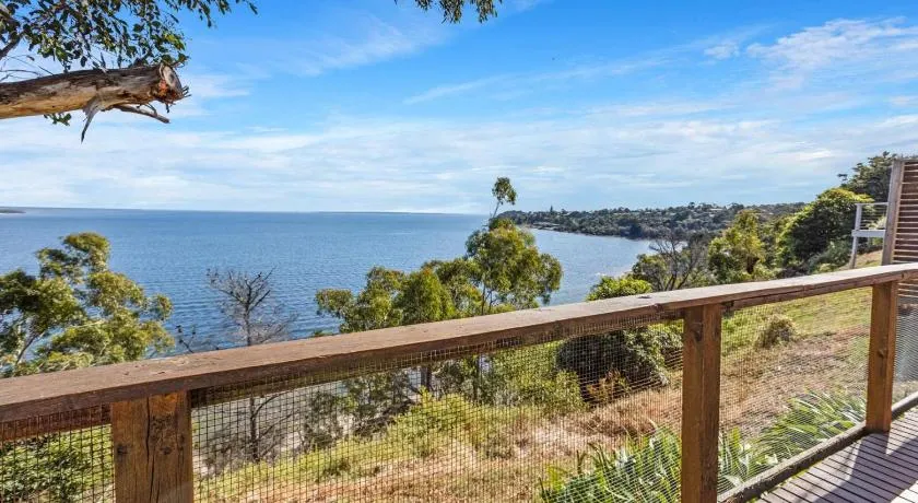 Lakescapes Cottage - Image 1