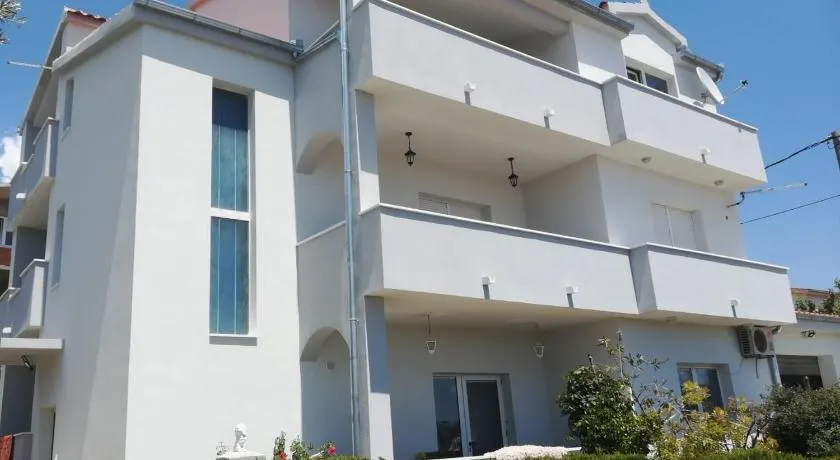 Apartment Istuk - Image 1