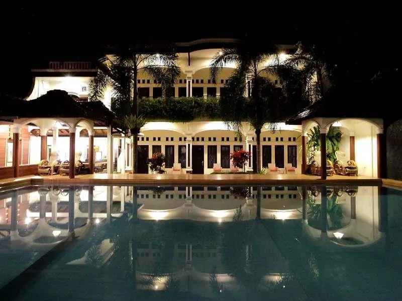 Pondok Indah Beach Hotel - Image 1