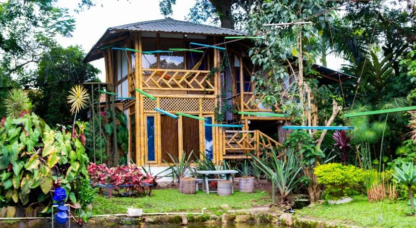 CASA DEL ÁRBOL, Romántico, Piscina, en Chinauta, el mejor clima - Image 1