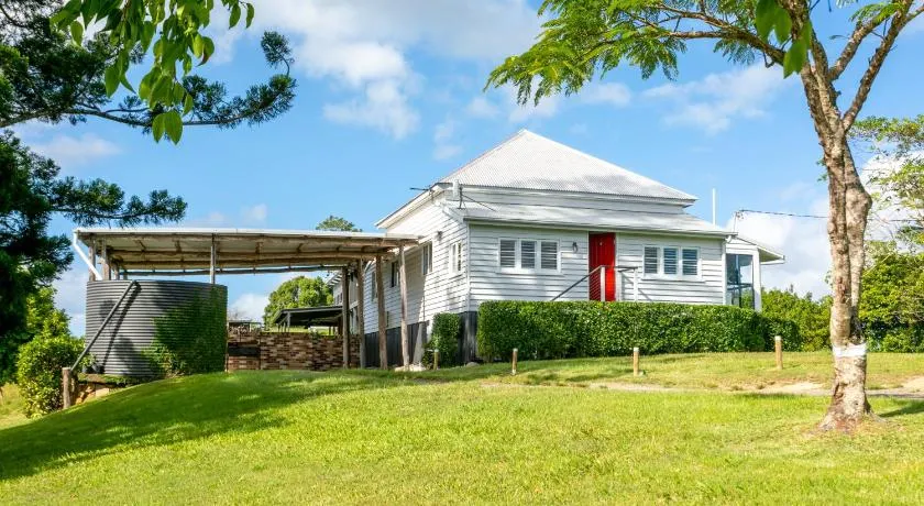 Thirlestane Farm Cottage-Cooroy<br>Luxusferienhaus mit herrlichem Blick über das Hinterland - Image 1