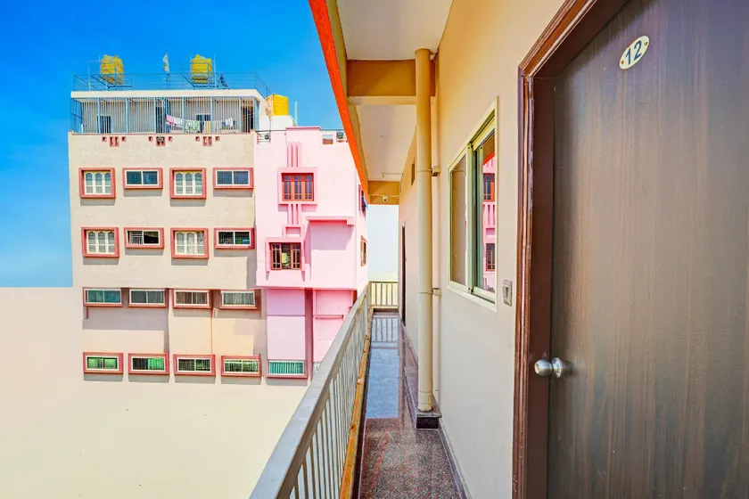 Hotel O Sri Sai Lodging AND Boarding - Image 1