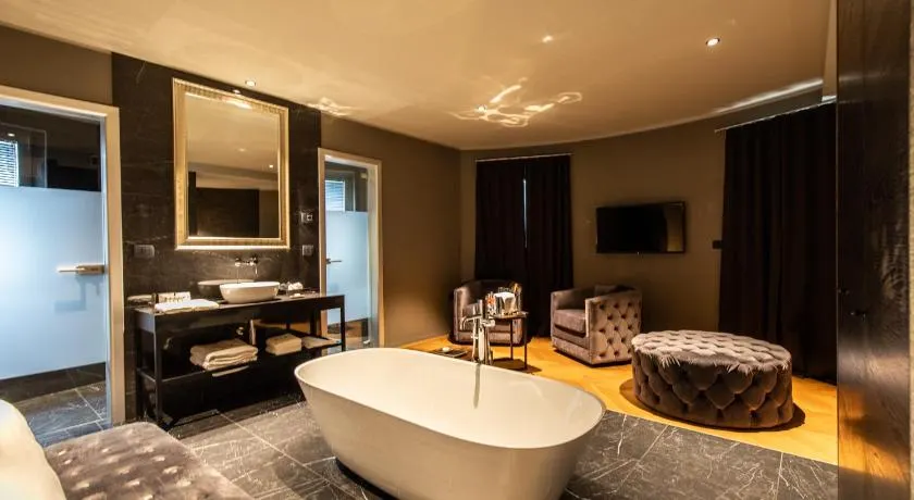 DAM boutique hotel & restaurant - Image 1