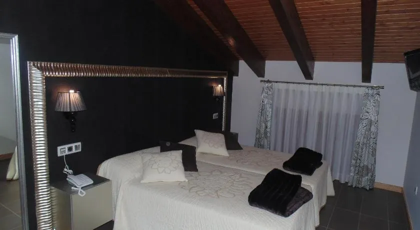 Hotel Ribera de Langa - Image 1