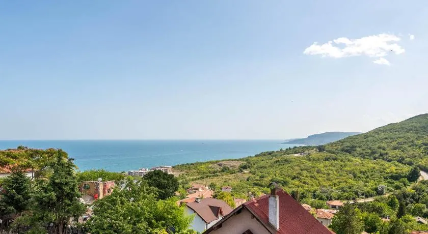 Villa Horizon - Spacious Sea View House with 6 Bedrooms in Balchik - Image 1