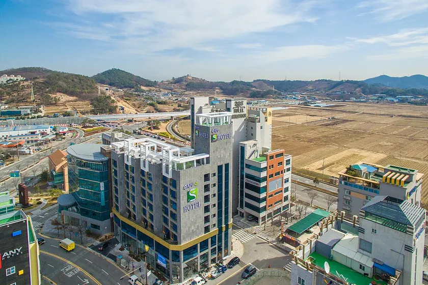 Suncheon man- S Hotel - Image 1