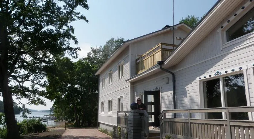 Ceracon Inn - Image 1