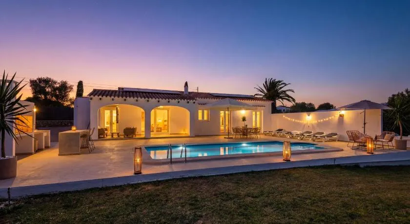 Villa Nuralux - Vistas Espectaculares, Piscina Privada y BBQ - Image 1