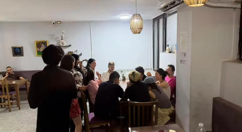 Galaxy Hostel华人青年旅舍 - Image 1