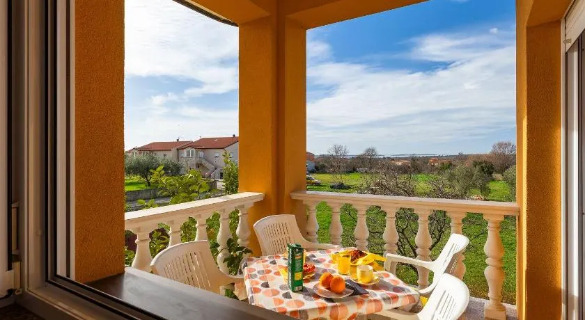 Bezauberndes Apartment mit Babybett Spielplatz Grill WiFi - Image 1