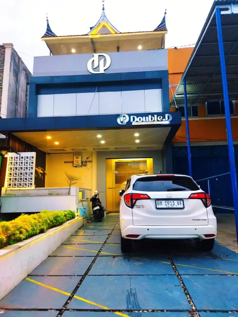 Double D Guesthouse Syariah - Image 1