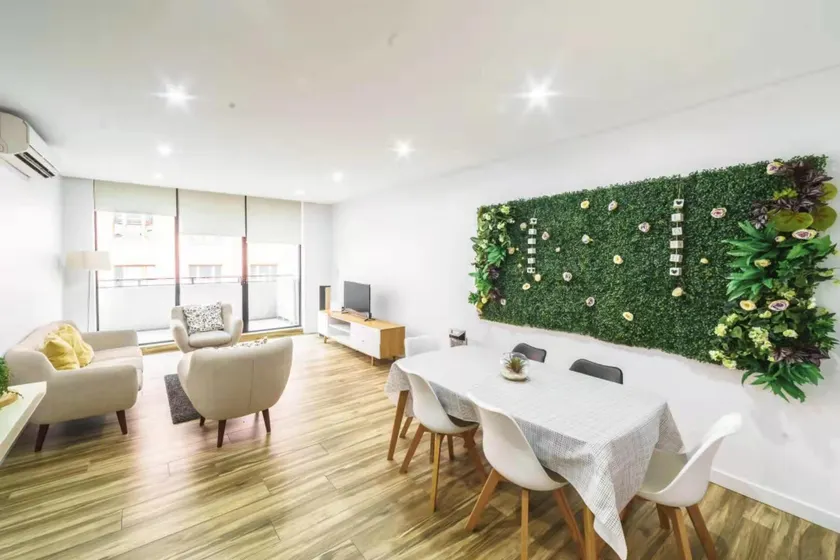 Ultimo NSW - 3 Bedroom Apartment with 1 Parking - NetFlix - Image 1