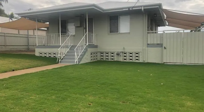 Mt Isa - Emerald Gem 3 Bedroom home QUIET AREA - Image 1