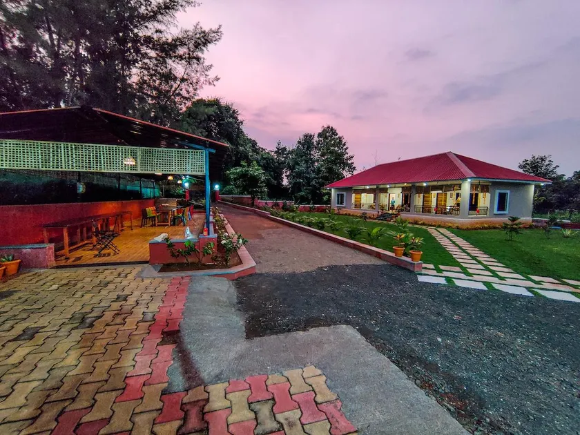 Serene Farm Stay - Image 1