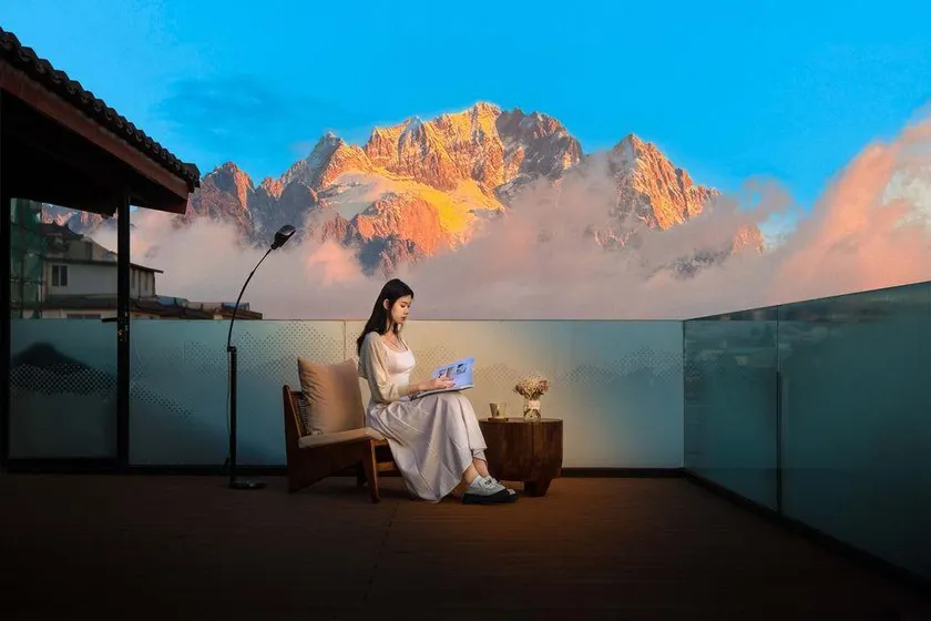 Moonlight Treasure Box Hotel - Image 1