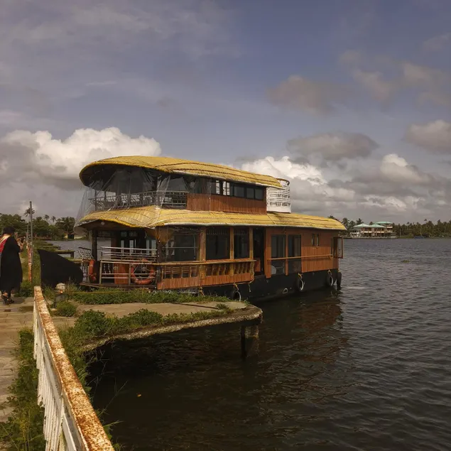 House Boat Booking  Alleppey - Image 1