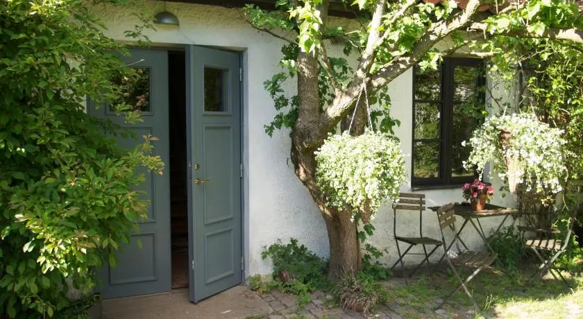 Trolleberg Bed & Breakfast - Image 1