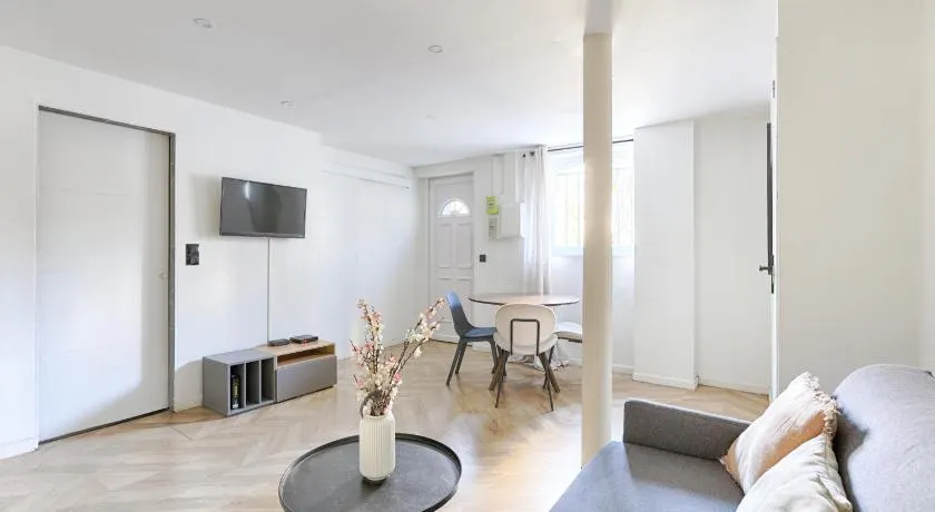 Charming apartment La Chapelle - Image 1