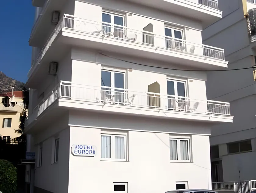 Hotel Europa - Family and Senior Friendly - Image 1