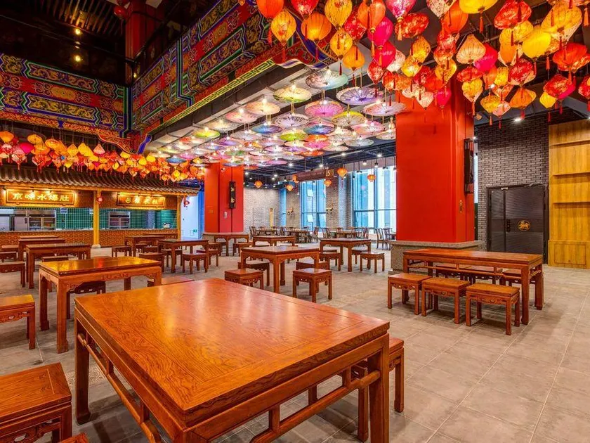 Yinhe Happy World Hotel - Image 1