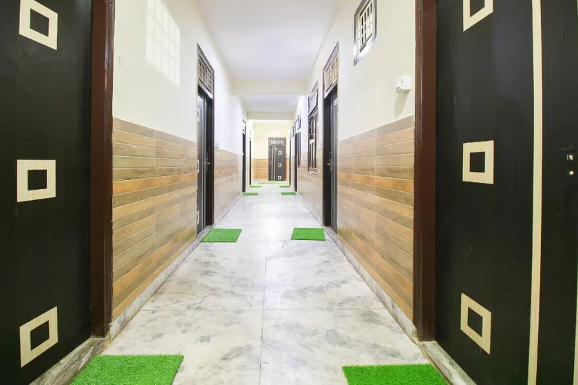 Hotel O Red Stone - Image 1