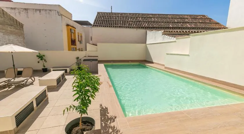 Pilar8 - Bonito y céntrico apartamento con parking y Piscina - Image 1