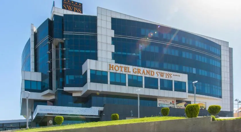 Hotel Grand Swiss - Image 1