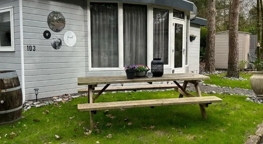 Spacious Two Person Chalet - Image 1