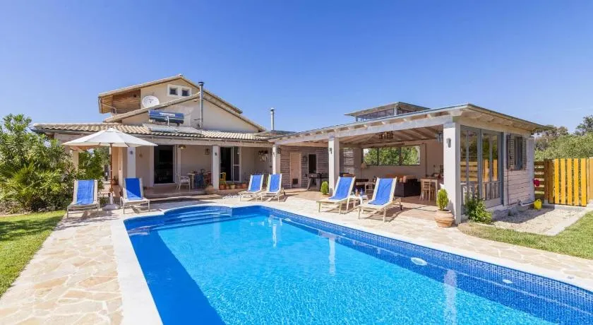 Villa Marilisa by Villa Plus - Image 1