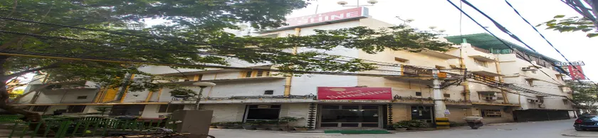Hotel Sun Shine - Image 1