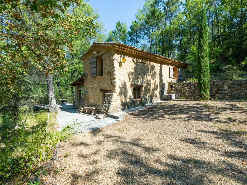18th century, cosy middle house in Barjols - Image 1