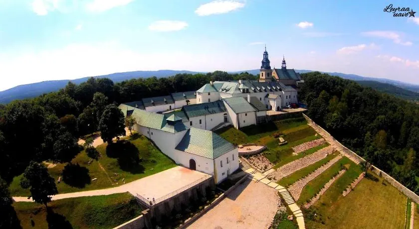 Karczówka Klasztor - Image 1