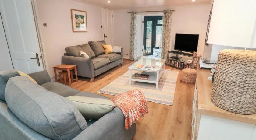 Salt Cottage - Image 1