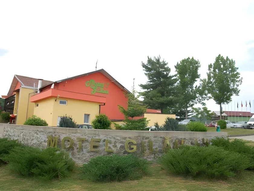 Motel Gilau - Image 1