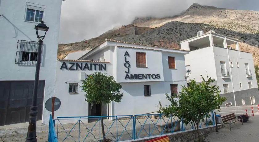 Hotel Rural Aznaitin - Image 1