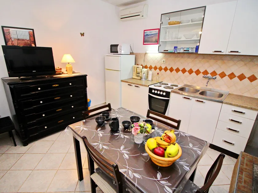 Apartments Sunset - One Bedroom Apartment with Terrace and Sea View - Image 1