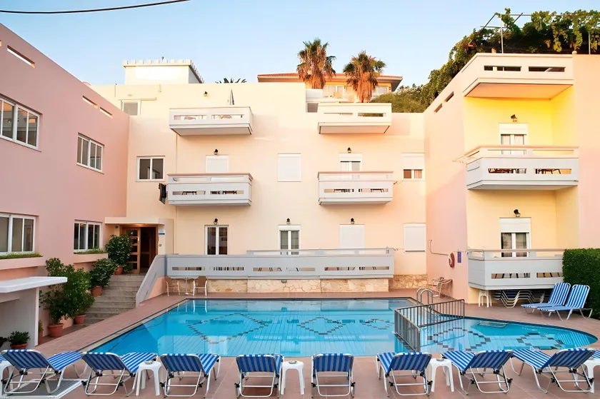 Thelèsi Apartments, 100m from the beach - Image 1