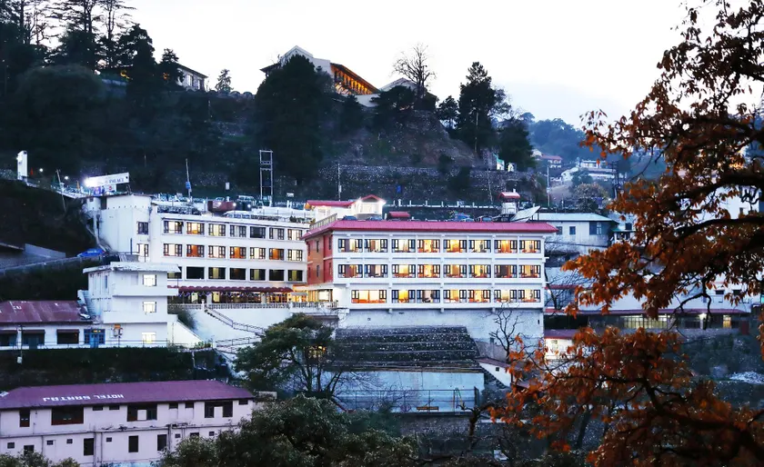 Hotel Vishnu Palace - Image 1