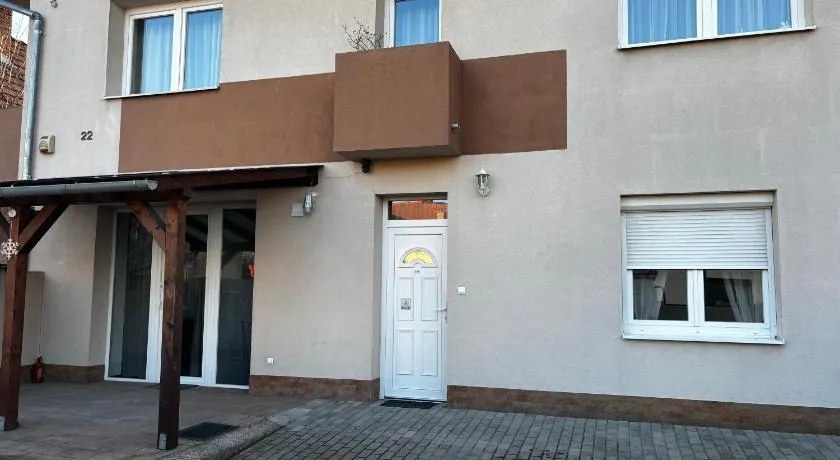 Maxi Apartman - Image 1
