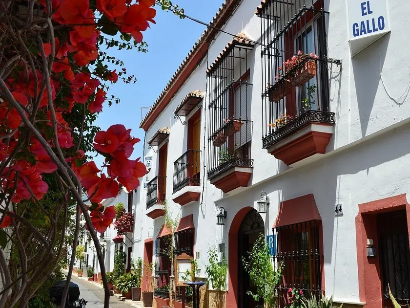 Hostal El Gallo Marbella - Image 1