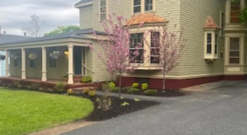 210 Main St - Image 1