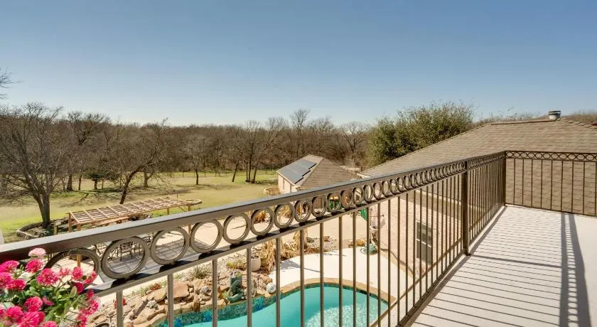Explore Cedar Hill State Park! Apt w/ Pool Access - Image 1
