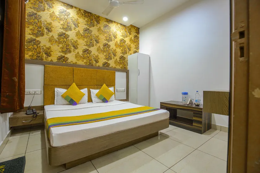 HOTEL LIME WOOD - Image 1